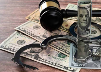 UIF bloquea red de 19 personas y empresas vinculadas al delito.