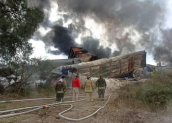 Tren con etanol se descarrila en Hidalgo y provoca explosión.