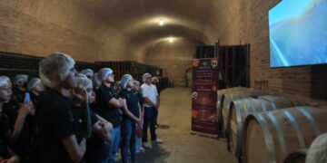 Alumnos de UTMiR recorren industrias alimentarias