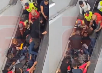 Metro CDMX: Usuarios caen en cadena en escaleras eléctricas.