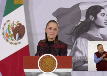 Sheinbaum llama a la no intervención de EU en Venezuela.