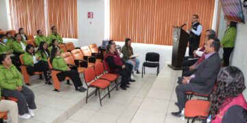 UTMZ capacita a su personal en Lengua de Señas Mexicana