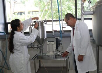 Presentan libro sobre la calidad sanitaria del queso asadero de Huejutla