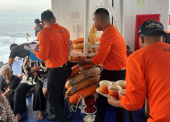 Ferry con más de 350 personas se hunde en el sur de Filipinas.