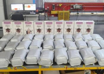 Aseguran droga y vapeadores en aeropuerto de Querétaro