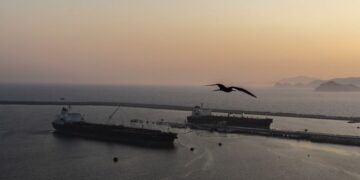 Pemex cancela envío de crudo a Cuba: Bloomberg