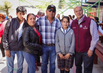 SEPH fortalece infraestructura educativa: entrega equipamiento en 30 aulas didácticas