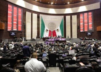 Jornada laboral de 40 horas avanza, diputados aprueban iniciativa.