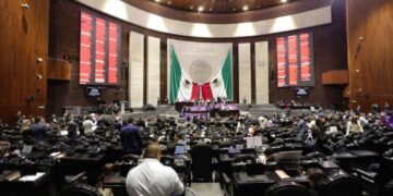 Jornada laboral de 40 horas avanza, diputados aprueban iniciativa.
