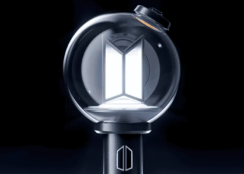 BTS presenta su nueva ARMY Bomb, lista para el Arirang Tour.