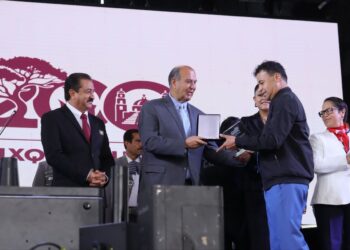 Natividad Castrejón encabeza conmemoración del Bicentenario de Mixquiahuala