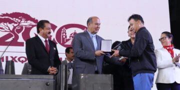 Natividad Castrejón encabeza conmemoración del Bicentenario de Mixquiahuala