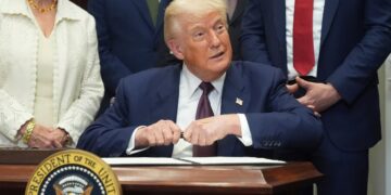 Corte Suprema tumba los aranceles globales de Trump