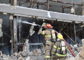 Incendio de grandes dimensiones deja en cenizas a un Sam’s Club en Hermosillo, Sonora
