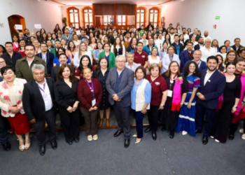 Participan docentes hidalguenses en seminario nacional.
