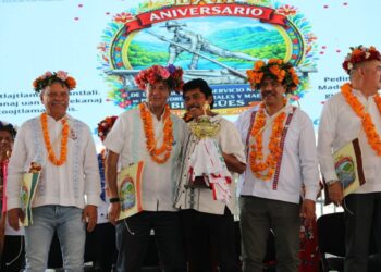 SEPH y SNTE conmemoran 62 años del servicio bilingüe; refrendan compromiso con educación indígena