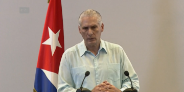 Cuba inicia conversaciones con Estados Unidos.