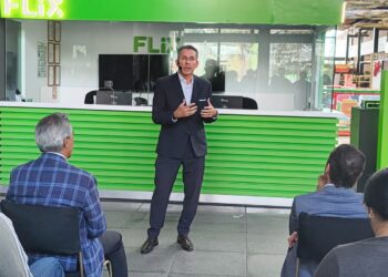 Flix abre nueva ruta, ahora llega a Explanada Puebla con costo accesible.