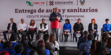 Natividad Castrejón entrega obra educativa en CECyTEH Epazoyucan
