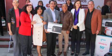 Hidalgo fortalece formación docente con entrega de equipamiento