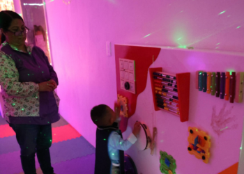 Fortalece Hidalgo atención educativa para estudiantes con autismo.