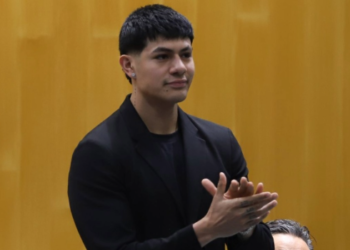 "El Bogueto" y sus fans llegan a la Cámara de Diputados.