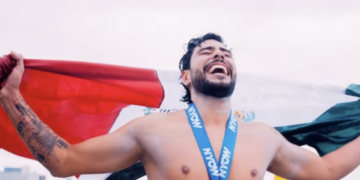 ¡Orgullo! David Olvera impone nuevo récord en aguas abiertas.