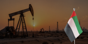 Emiratos Árabes Unidos sale de la OPEP por crisis en Ormuz.