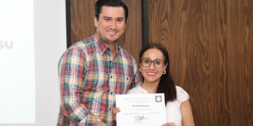 Capacita UTHH a su personal en comunicación asertiva