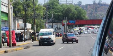Taxista bloquean la México-Pachuca, exigen un alto a la inseguridad
