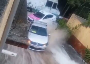 Cascada por megafuga en Álvaro Obregón, CDMX, afecta a 9 viviendas