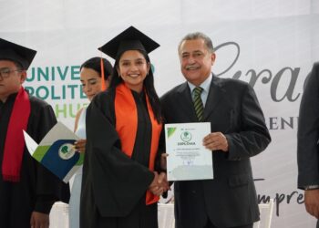 Egresan 158 estudiantes de la Universidad Politécnica de Huejutla