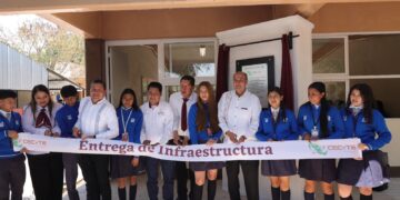 Fortalece SEPH escuelas de Tecozautla con inversión superior a 4 mdp