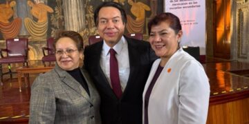 Hidalgo participa en coloquio nacional sobre educación secundaria