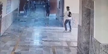 ¡Pánico! Tiroteo en secundaria de Turquía deja 16 heridos; el atacante se suicida