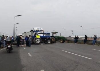 Bloqueo a entrada principal al AIFA cumple un día; aquí te decimos rutas alternas