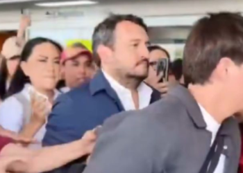 ¡Fuera Morena! Reciben con protestas a Andy López en Chihuahua (VIDEO).