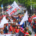 CNTE y jubilados paralizan la CDMX con megamarcha y protesta.