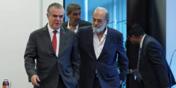 Carlos Slim anuncia inversión de 5 mmdd para México en 2026.