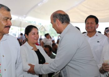 Celebran a maestras y maestros de la Huasteca hidalguense