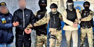 Fernando Farías Laguna, excontralmirante de la Marina, ingresa a penal en Argentina