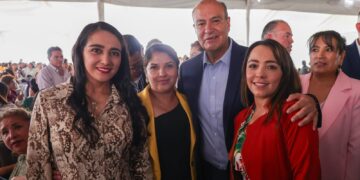 SEPH y SNTE reconocen a más de 2 mil trabajadoras de la educación