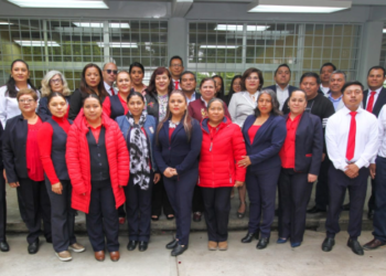 IHE entrega obras de rehabilitación en secundaria de Chilcuautla.