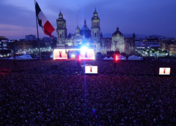 31 Minutos reúne a más de 230 mil personas en el Zócalo.