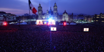 31 Minutos reúne a más de 230 mil personas en el Zócalo.