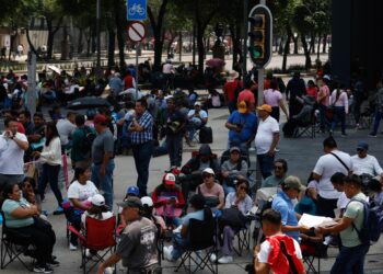 CNTE acusa al Gobierno tras muerte de maestro y toma Paseo de la Reforma