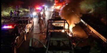 Michoacán bajo fuego: enfrentamiento criminal paraliza Cotija