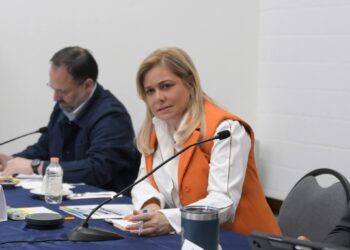 Bajo presión, Maru Campos enfrenta solicitud de juicio político