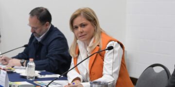 Bajo presión, Maru Campos enfrenta solicitud de juicio político