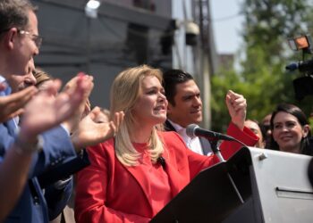 “¿Qué más quieren saber de mí?”: Maru Campos desafía a la FGR tras citatorio